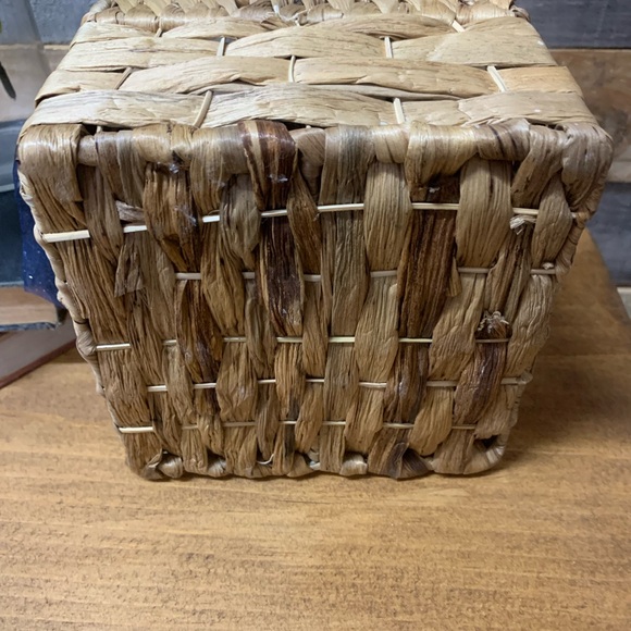 Rustic Woven Wicker Kitchen Utensil Caddy - Picture 6 of 8